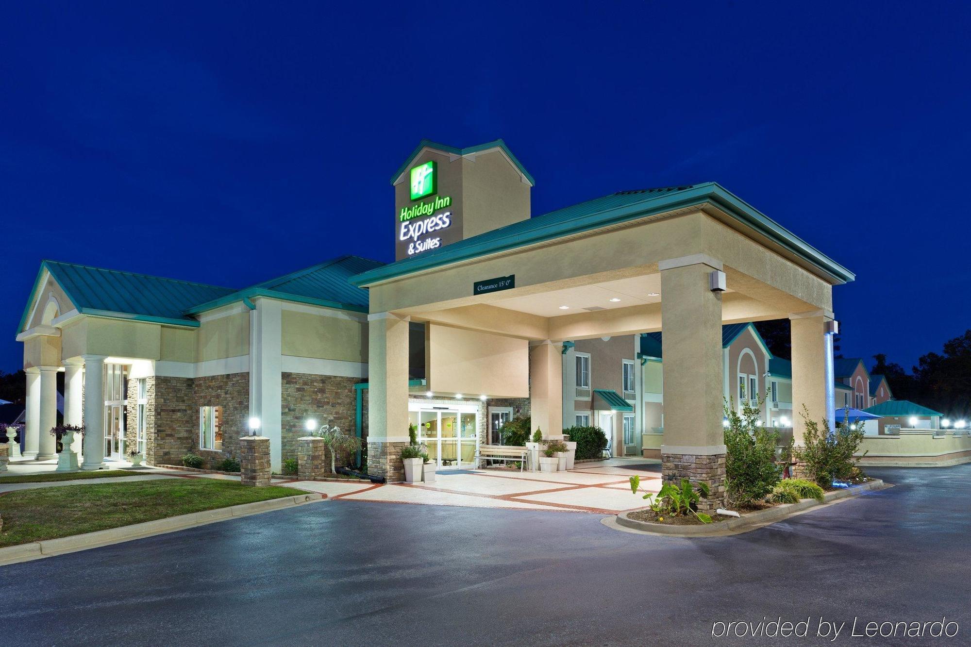 Comfort Inn & Suites Greenwood near University Exterior foto