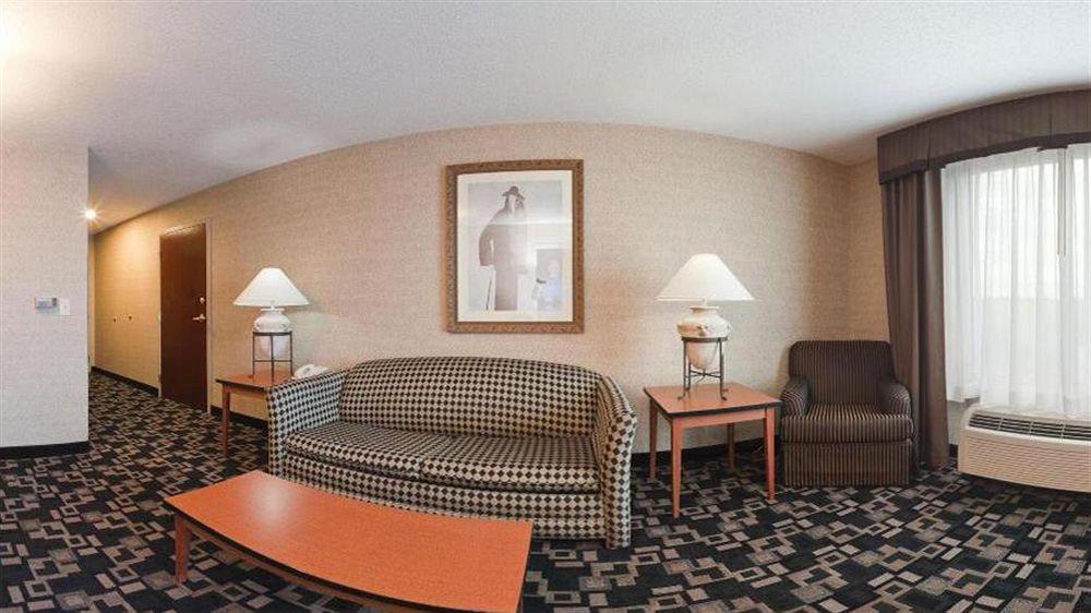 Comfort Inn & Suites Greenwood near University Exterior foto