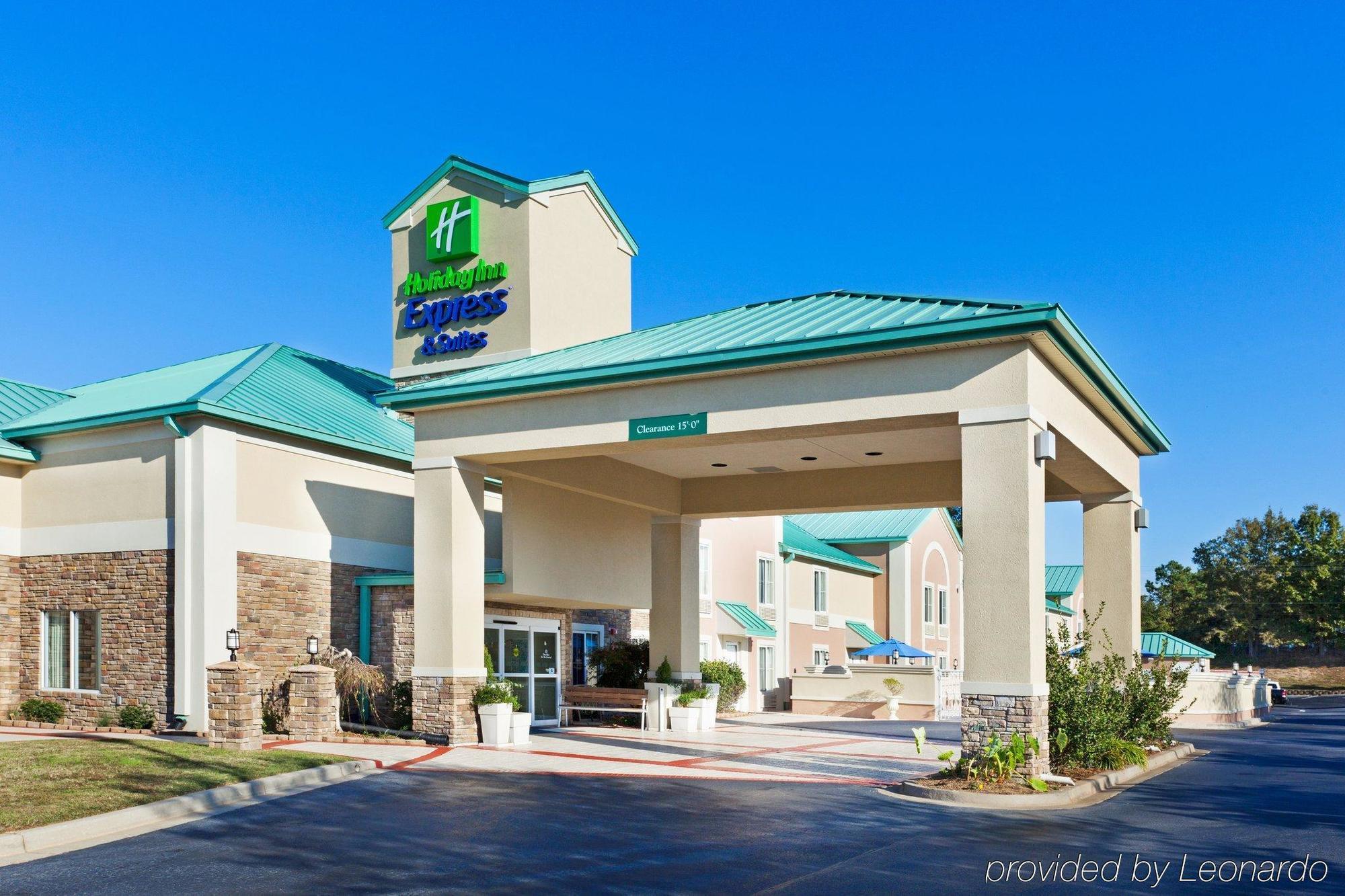 Comfort Inn & Suites Greenwood near University Exterior foto