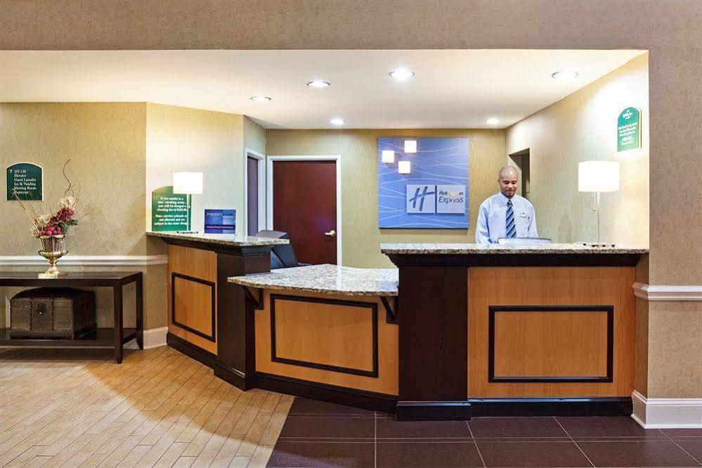Comfort Inn & Suites Greenwood near University Exterior foto