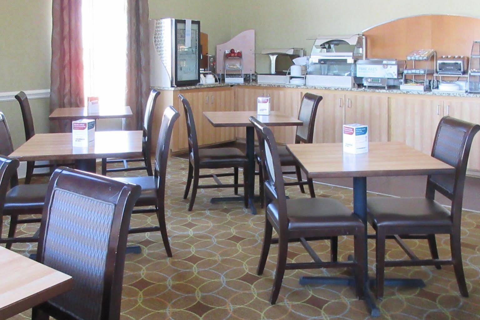 Comfort Inn & Suites Greenwood near University Exterior foto